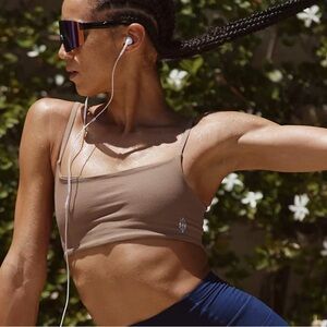 FREE PEOPLE movement